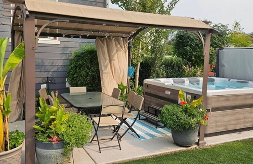 Lehi Condo | Lehi Oasis | Hot Tub | Firepit | 3D Theatre Room