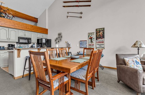 Deer Valley Condo | Light-filled condo with amazing ski views - on the shuttle route