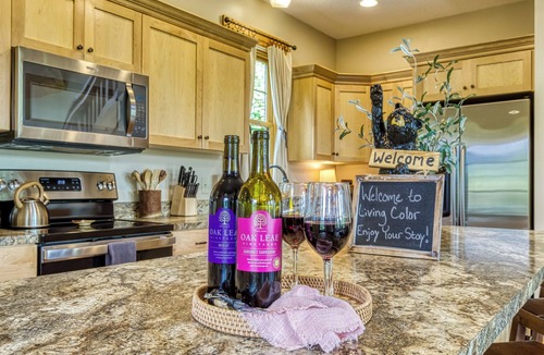 Gatlinburg Cabin | Location! Location! Location! Just a block from DT Gatlinburg-minutes to GSMP!