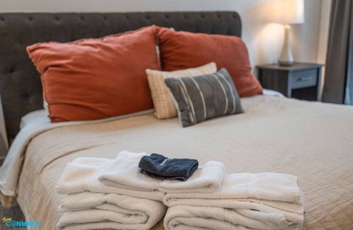 Sugar House House | Long Stays | Fast Wifi | Ski Base| Navien Nooks