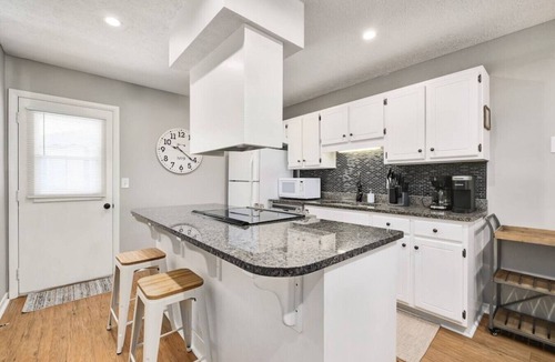 West Panama City Beach Condo | Low Rise Beach Access 5 min to Pier Park w/Pool