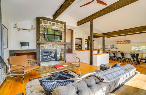 Jamaica House | Luxe 5,000 Sq Ft Retreat: 5 Mi to Stratton Resort
