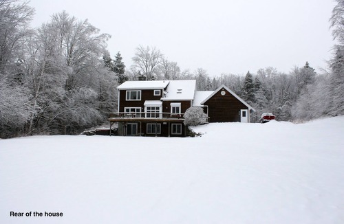 Peru House | Luxurious 4b/3.5bath "Mountainview" House on 10acres, mins to lakes and hiking