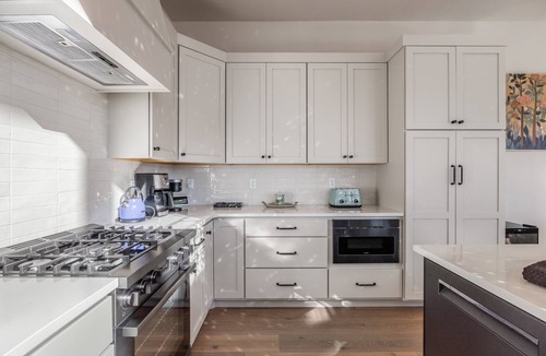 Deer Mountain House | Luxurious 4BR condo in Park City, with a hot tub