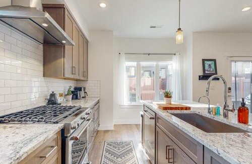 Summit Park House | Luxurious dog-friendly home with private hot tub W&D AC WiFi near slopes
