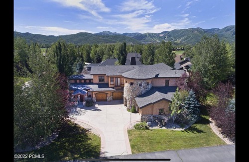 Park Meadows House | Luxurious Home with stunning ski resort views
