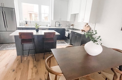 Joaquin House | Luxury Downtown Spacious 3 bedroom New Townhome