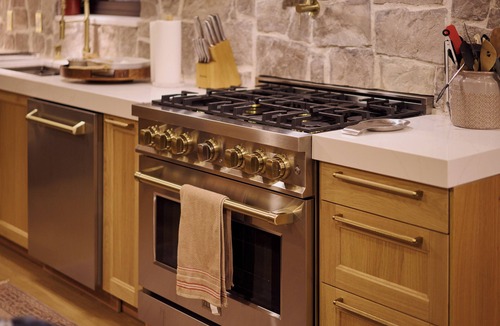 Sandy House | Luxury Family Retreat Hot Tub Kids & Pets Safe 19 mins to Alta & Snowbird