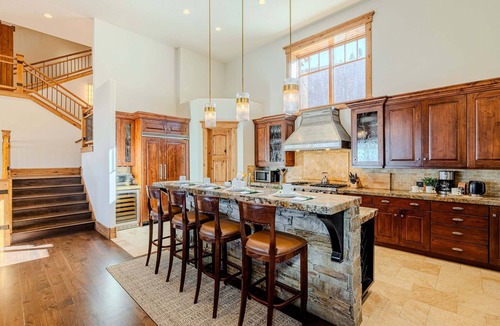 Deer Valley House | Luxury Home, Central Location, Amazing Views, Game/Theater Rooms, Hot tub!