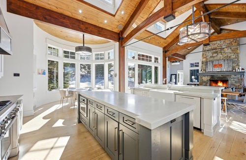 Park City House | Luxury & Modern Mountain Chalet in The Colony