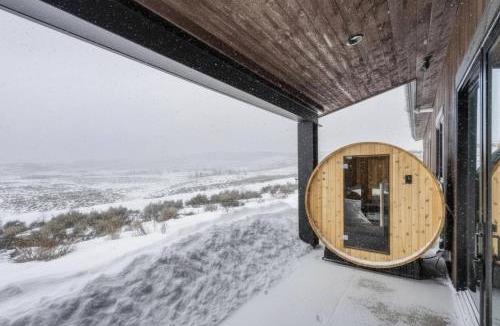 North Snyderville Basin House | Luxury Park City Cabin with Private Sauna and Mountain Views