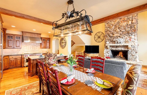 Empire Pass House | Luxury Ski-In/Ski-Out Empire Pass Retreat | Private Hot Tub | Sleeps 12