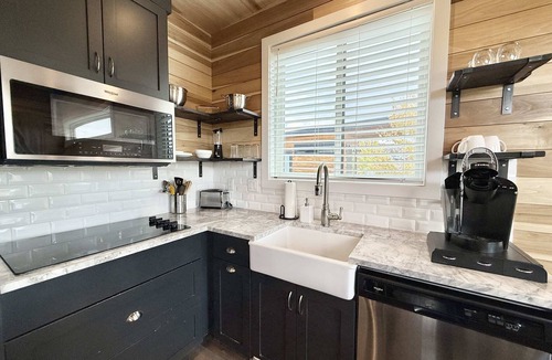 Escalante House | Luxury Tiny Home Near Grand Staircase Utah