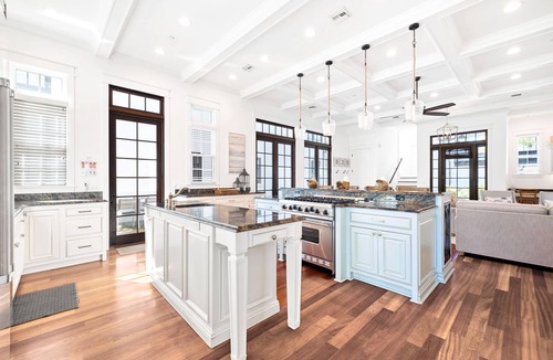 Rosemary Beach Cottage | Madison Cottage, South of 30-A in Rosemary Beach. walk to Beach, Pool and Shoppes.