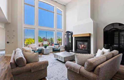 Draper House | Majesty Estate in Salt Lake with Private Pool and Sport Court