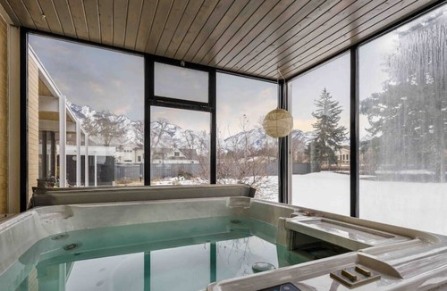 Holladay House | Millcreek · Mid-Century Mod 3bd w hot tub, Mt. views, and yard