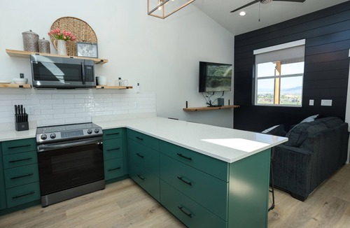 Monroe Cottage | Mini Cottage Rentals, Serviceberry Cottage. Monroe UT