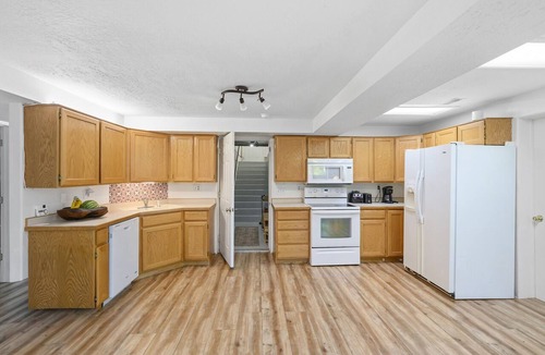 Spanish Fork House | Mini-farm with separate yard in Spanish Fork, extended driveway for toys!