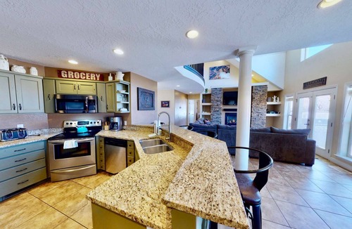 Moab House | Moab Desert Home, 4bed 3bath, sleeps 10, Pet Friendly