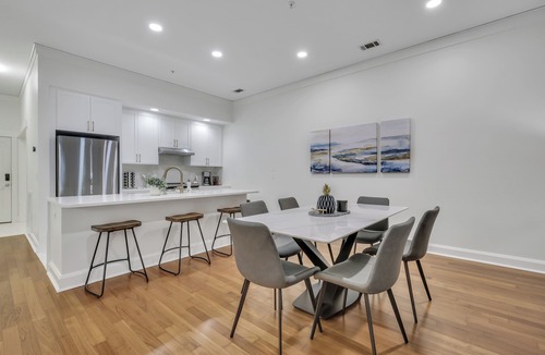 Old West Broad Neighborhood House | Modern 2BDR ADA in Walkable Historic District | The Juliette #102 by AvantStay