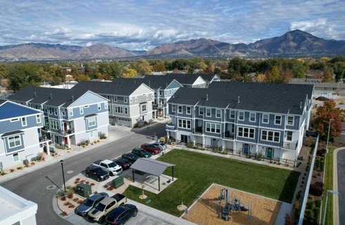 South Salt Lake House | Modern 3BR Retreat Mtn Views & Garage Parking