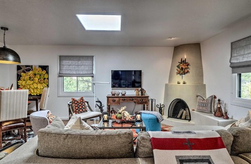 Vista Encantada House | Modern Condo w/Santa Fe Charm 1 Mi to Plaza