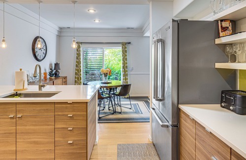 The Wedge Apartment | Modern Home Close to Dtwn Woodinville w/Yard