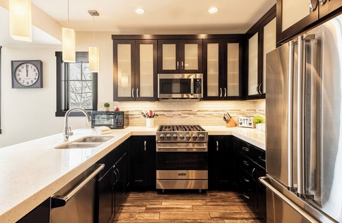 Park City House | Modern Mountainside Townhome, Natural Light, Outdoor Recreation + Hot Tub!