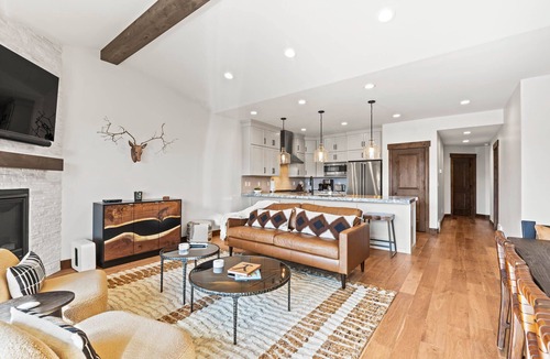 Park City House | Moose Mgmt at Black Rock 14544: Pvt Hot Tub, 100 Home Theater, Chef's Kitchen