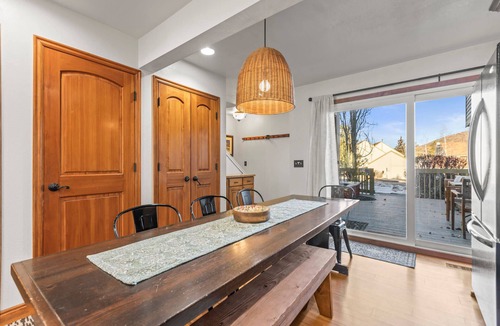 Park Meadows Condo | Moose Mgmt – Pvt Hot Tub | Free Shuttle | Sleeps 8