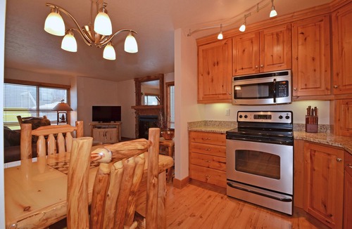 Park City Condo | Moose Ski Condo in Canyons Village of Park City 3-minutes from Slopes & Trails!