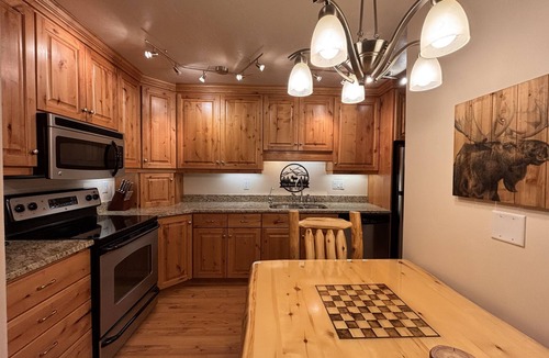 Park City Condo | Moose Ski Condo in Canyons Village of Park City 3-minutes from Slopes & Trails!