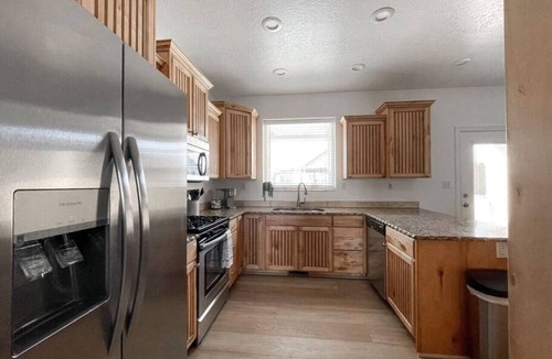 Morgan House | Morgan · Luxury Ski Mansion | 18 Guest