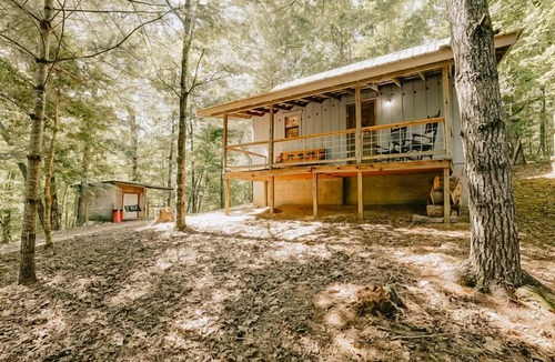 Morganton Cabin | Mountain Cabin with creek and hiking trail! Minutes from Blue Ridge
