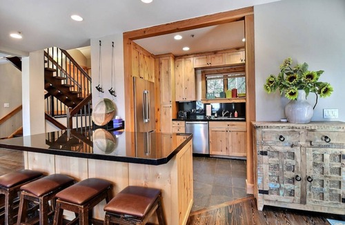 Deer Valley Apartment | Mountain Crest Ski Retreat - Free Shuttle Stop Just Yards Away