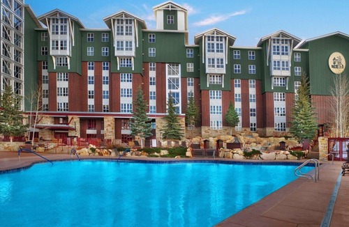 North Park City Villa | MountainSide Ski-In Stay in Park City with Hot Tubs & Spacious 2BR Villa