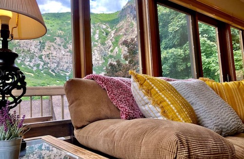 Granite Villa | Mtn. Home-Sauna, Pool Table, Mins to Ski/Hike/Bike