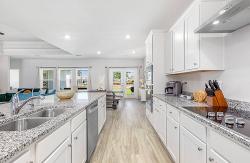 Port St. Joe House | MYSTIC PEARL-RESORT POOL-KING BEDS-FAST WIFI-GAMES-4MINS TO BEACH-SLEEPS 20