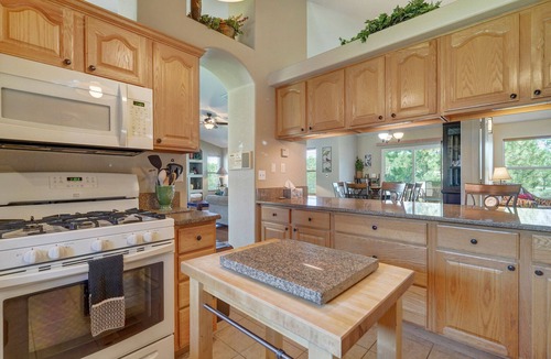 Monument House | Near Air Force Academy | 5BR + Pet Friendly + Yard