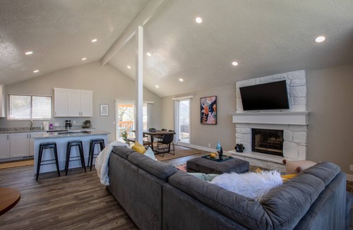 Sandy Apartment | Near America First Field | Family & Pet Friendly Stay