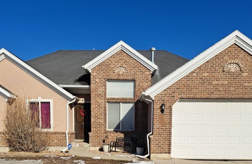 Payson House | Near Mt. Loafer a walk out basement. Room for 5-7 people to come and relax.
