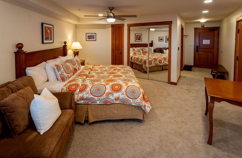 Salt Lake Mountain Resorts Hotel | NEW! 1307B - King Standard Eagle Springs West