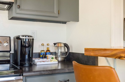 Arrowhead Villas House | New 2 Bedroom/1 Bath Cabin Among the Lake Arrowhead Pine Forest