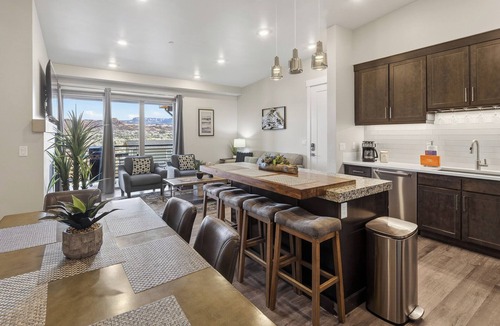 Moab South Valley Condo | New Listing! Lazy River + Resort Living | Near Slickrock & Sand Flats