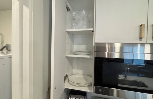 Liberty Wells Apartment | New Modern One-Bedroom Apartment @500 Parkview
