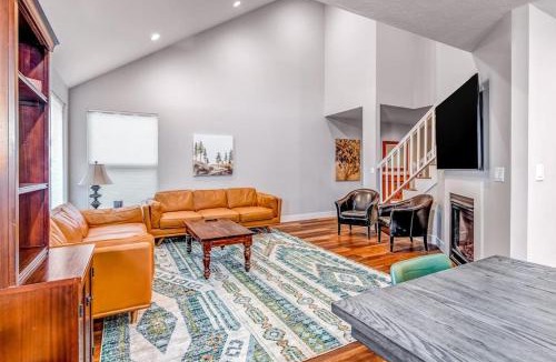 Cottonwood Heights House | Newly remodeled home with arge private hot tub fireplace & nearby park