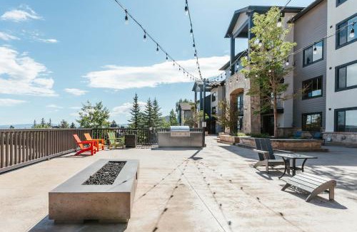 Park City House | Newly Renovated Studio at Silverado, Ski, Relax, Enjoy World Class Amenities!