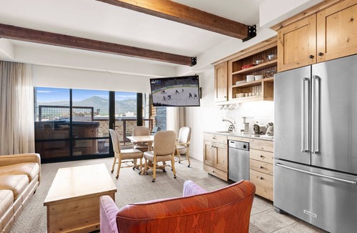 Kimball Junction Condo | Newpark 304-A | Private Hot Tub | Kitchenette | Olympic Park & Mtn View | Fireplace | Pool & Hot Tub