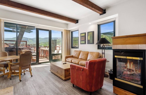 Kimball Junction Condo | Newpark 413 | Private Hot Tub | Kitchenette | Mountain & Preserve Views | Top Floor | End Unit