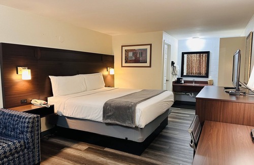 Blaine Hotel | Northwoods Motel